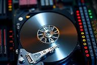 هارد دیسک(Hard Drive) چیست؟ هارد دیسک(Hard Drive) چیست؟