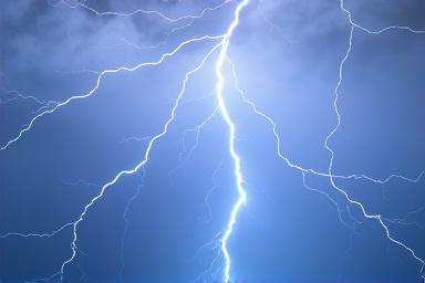 رعد و برق (Lightning) چیست؟